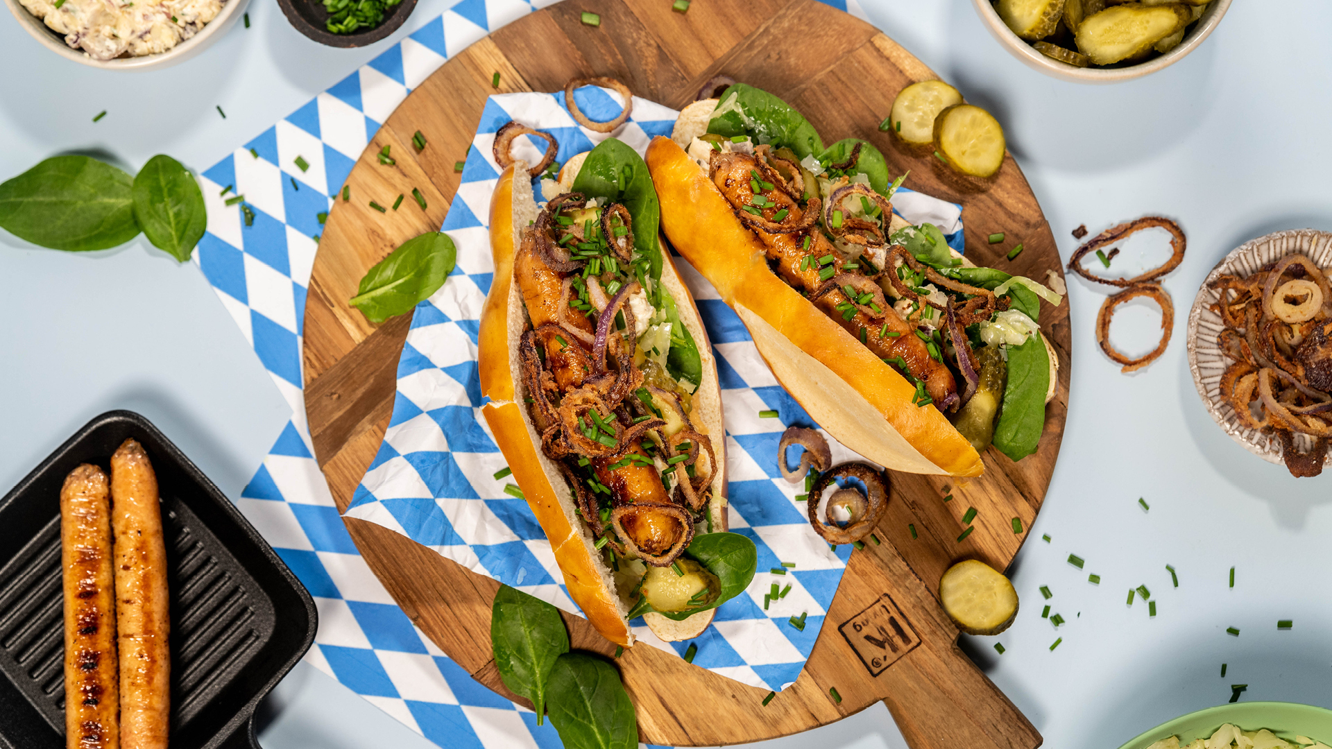 Bayerische Hotdogs mit veganer Bratwurst | endori