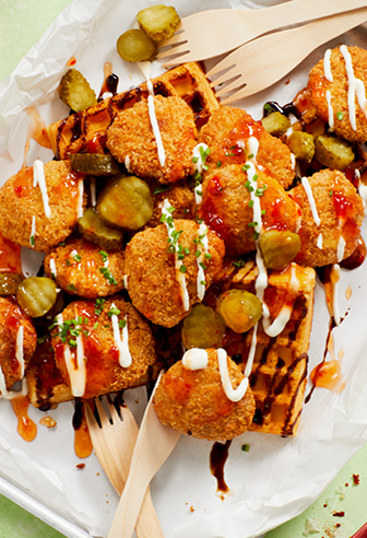Waffeln mit veganen Nuggets