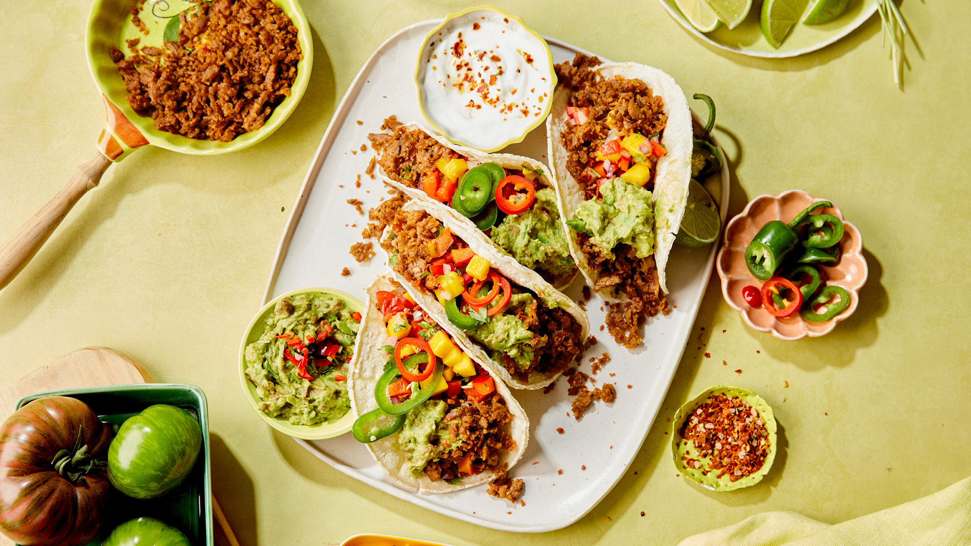 Fruchtige Tacos mit Mango-Salsa und endori veggie hack (roh) Fruchtige Tacos mit Mango-Salsa und endori veggie hack (roh)